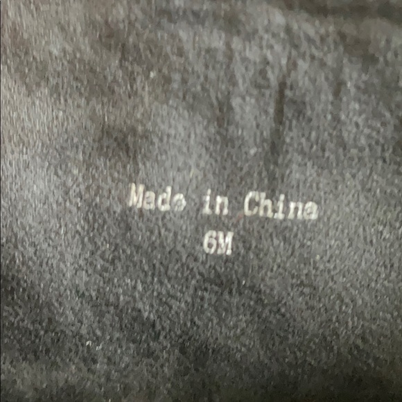 Thigh hi boots. 4” heel; 24”L; 8”W - Picture 6 of 6